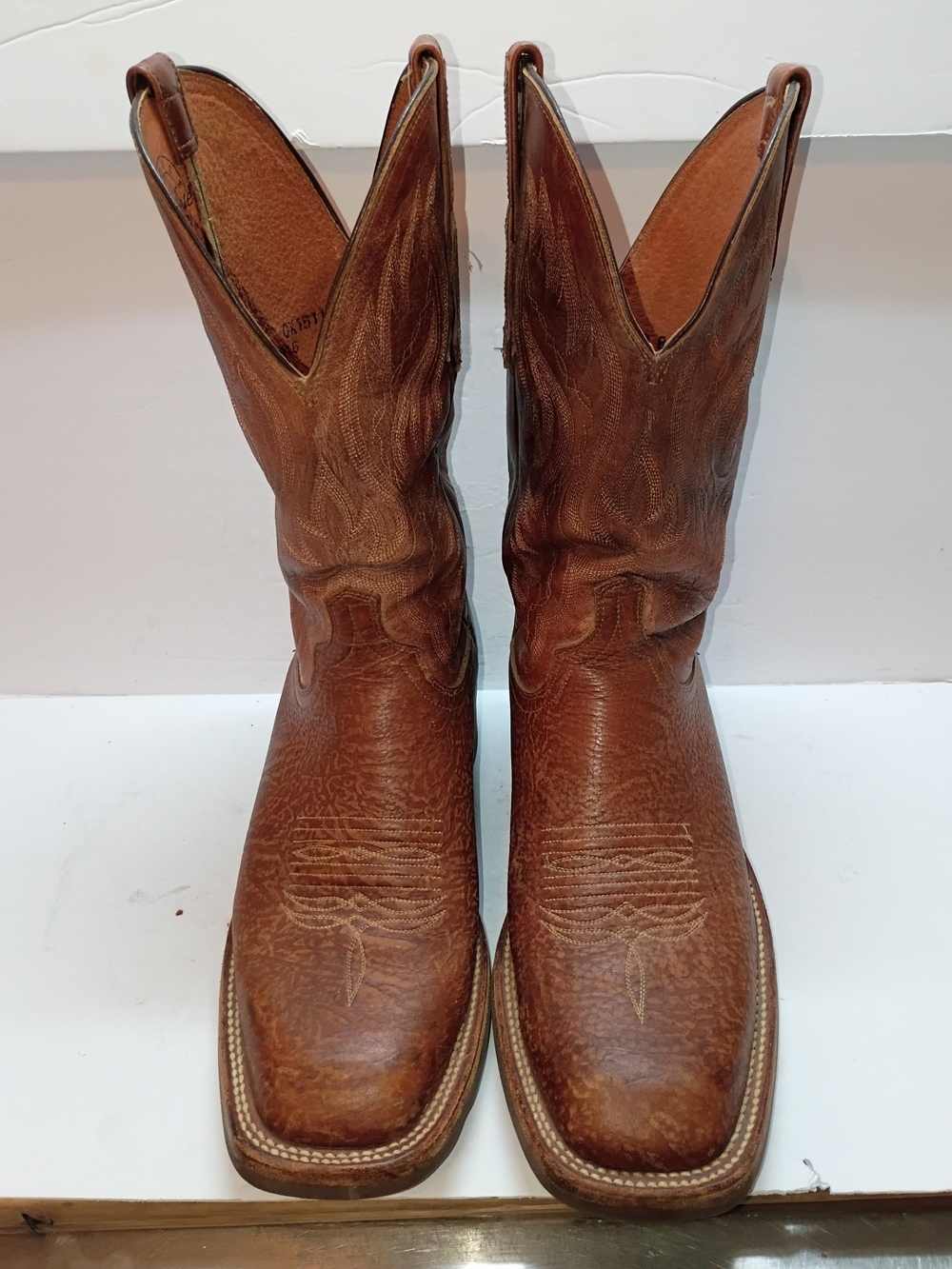 Lucchese Men's MillerCognac Leather Boots size 9.5D Square Toe Western CX1511.W8